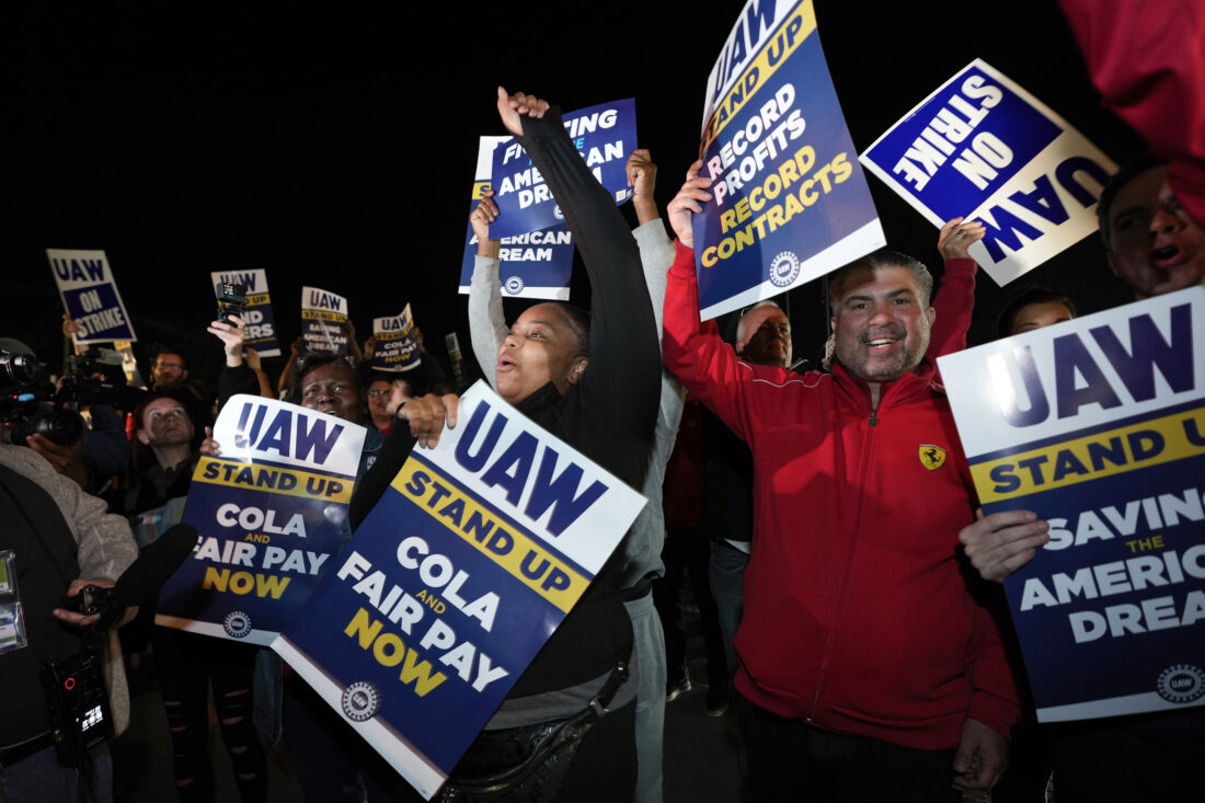 About 13,000 workers go on strike seeking better wages and benefits from Detroit's three automakers | News, Sports, Jobs - Vimarsana News